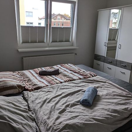 Schoene Einfache Ferienwohnung Zwischen Stadt Und Meer Wilhelmshaven Bagian luar foto