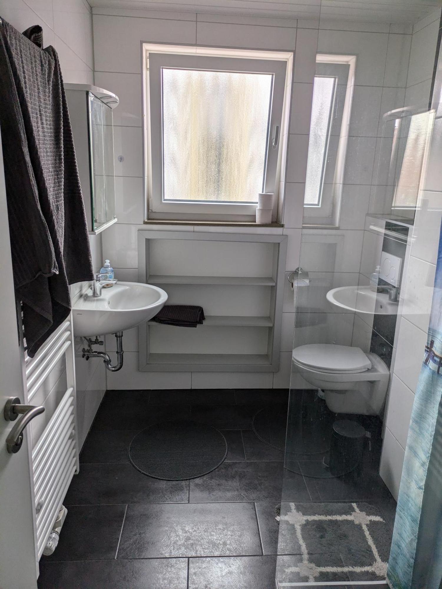 Schoene Einfache Ferienwohnung Zwischen Stadt Und Meer Wilhelmshaven Bagian luar foto