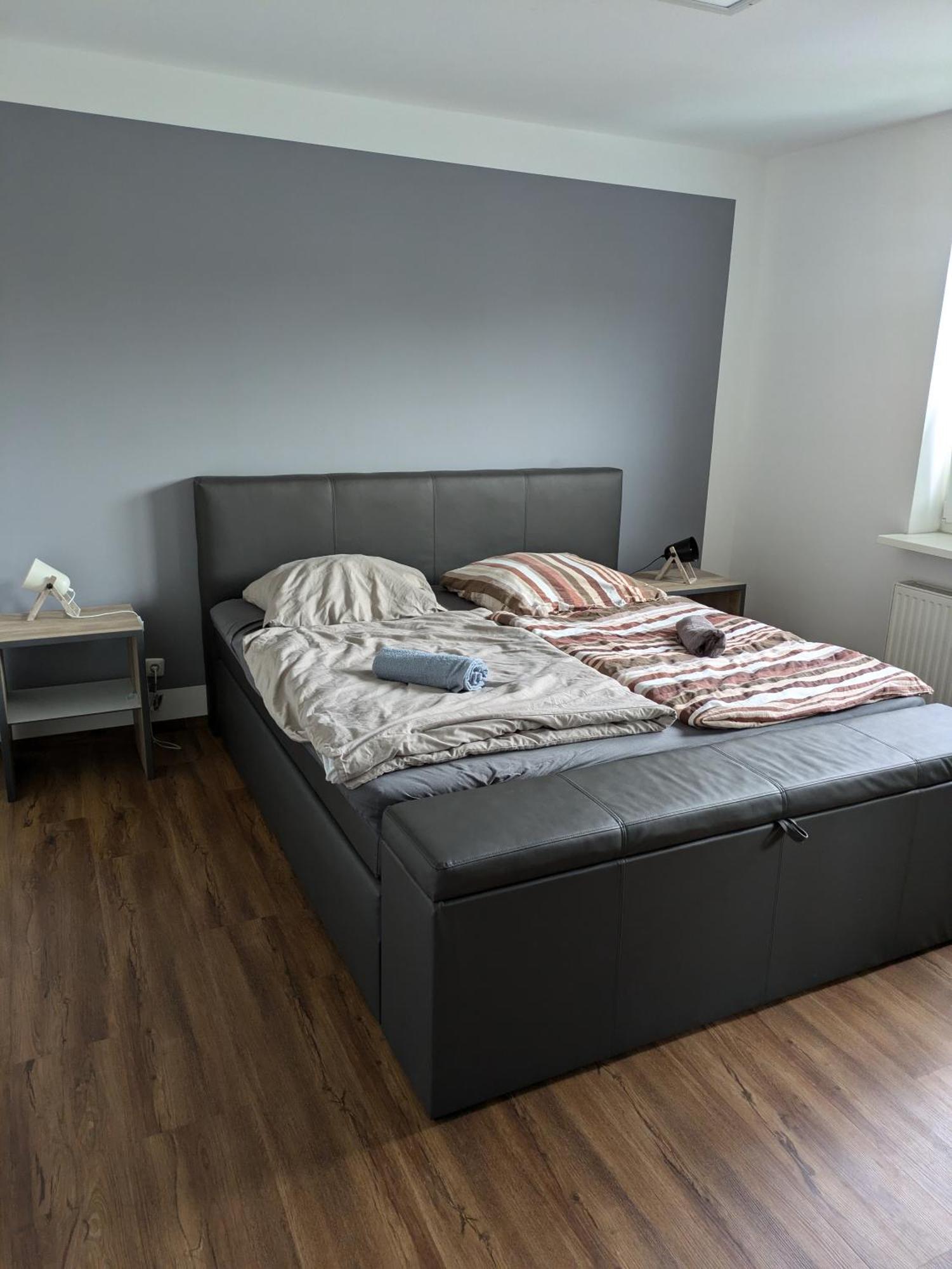 Schoene Einfache Ferienwohnung Zwischen Stadt Und Meer Wilhelmshaven Bagian luar foto