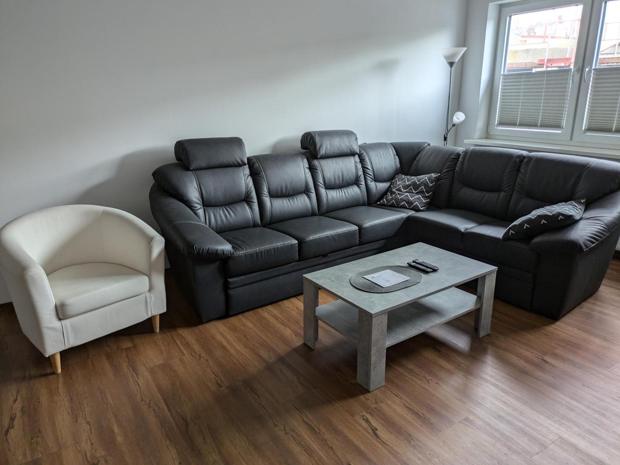 Schoene Einfache Ferienwohnung Zwischen Stadt Und Meer Wilhelmshaven Bagian luar foto